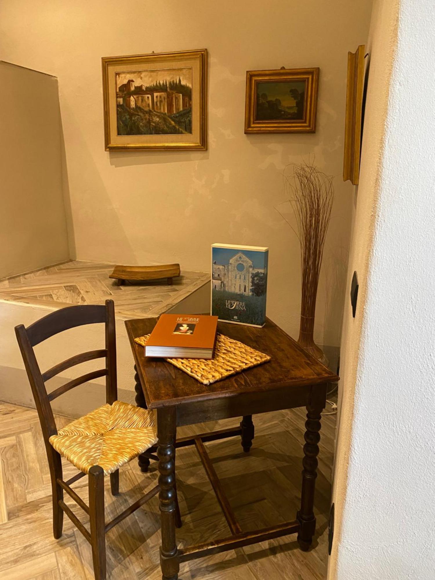 Loft Vicolo Di Vallepiatta 2 Min Piazza Del Campo Con Parcheggio Сиена Экстерьер фото