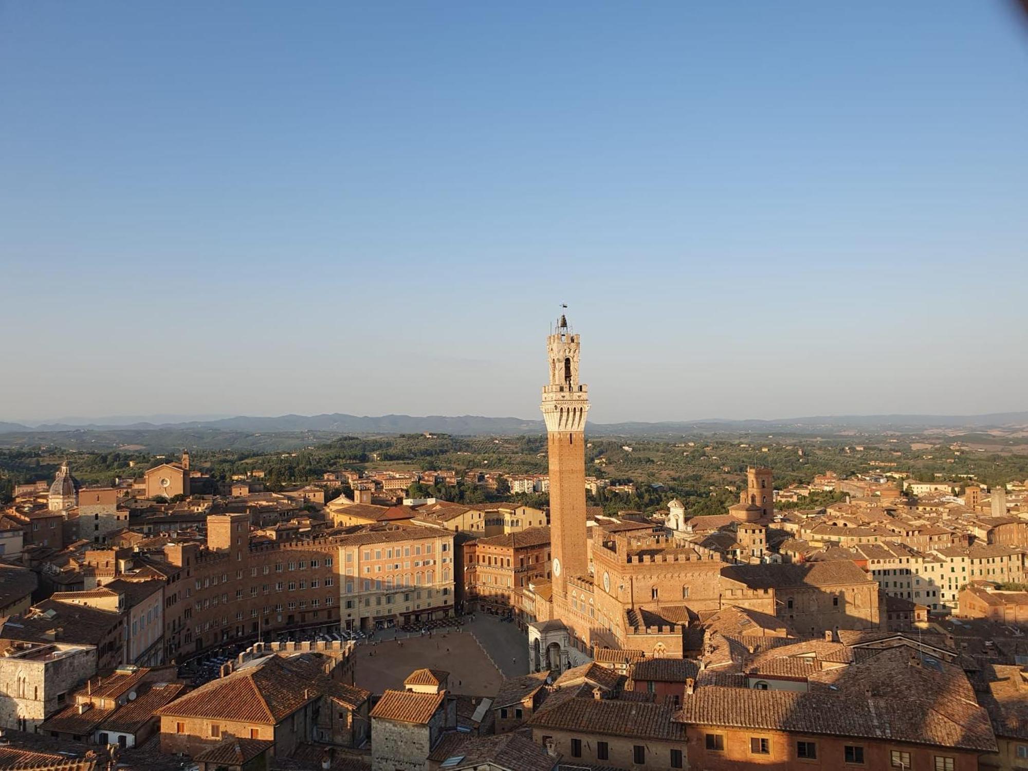 Loft Vicolo Di Vallepiatta 2 Min Piazza Del Campo Con Parcheggio Сиена Экстерьер фото